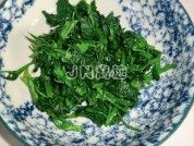 菠菜拌海蜇做法图解5)