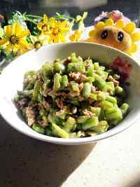 美味营养的肉末豆角做法图解7)