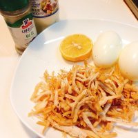 可口的烤鸡胸肉三明治做法图解5)