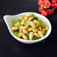 口感丰富的凉拌黄豆