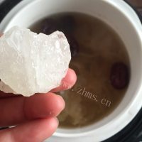 清香的电炖盅银耳莲子糖水做法图解9)