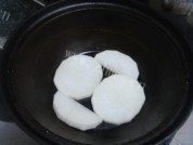 芋头排骨煲做法图解9)