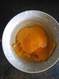 美味的糖渍橙皮做法图解3)