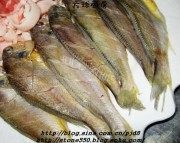 美味的羊肉焖黄花鱼做法图解2)