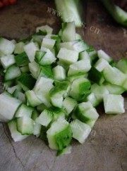 香甜可口的五彩炒饭做法图解4)