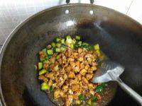家常菜黄瓜炒肉