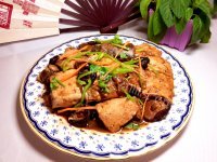 五味俱全的梭鱼炖豆腐做法图解8)
