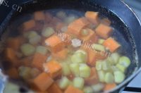 创意馄饨皮沙拉盏做法图解6)