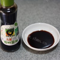 美味的酱油烤饭团做法图解4)