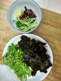 营养丰富的家常炒豆腐做法图解4)