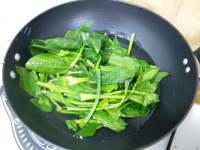 美味的双色蒸饺做法图解1)