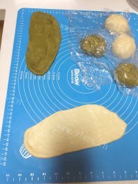 美味的抹茶吐司面包做法图解9)