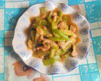 家常菜肉片丝瓜