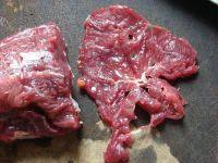 家常菜姜爆牛肉做法图解4)