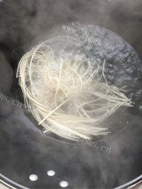 西红柿鸡蛋面做法图解3)