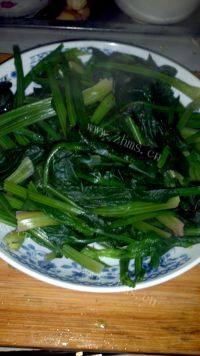 健康的姜汁菠菜做法图解9)