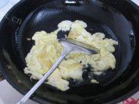 香喷喷的丝瓜炒蛋的做法图解三