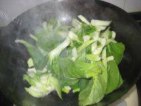家常菜蘑菇炒青菜做法图解7)