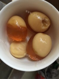 诱人的凉拌皮蛋做法图解1)