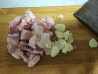 家常菜西兰花炒肉做法图解2)