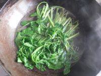 自制麻酱菠菜做法图解4)