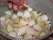 自制冬瓜肉丸汤做法图解7)