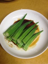 家常菜白灼秋葵