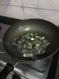 香浓红烧花蛤做法图解3)