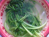 可口的芹菜猪肉饺子做法图解5)