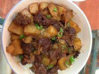 家常菜红烧牛肉土豆