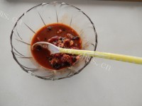 美味的腐乳豆豉蒸鸡做法图解2)