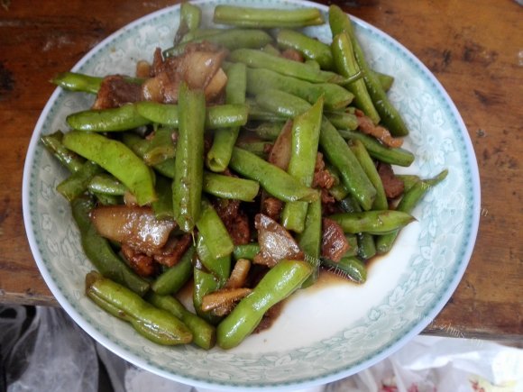 色香味俱全的四季豆烧肉