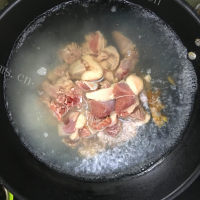 美味的高峰柠檬鸭做法图解4)