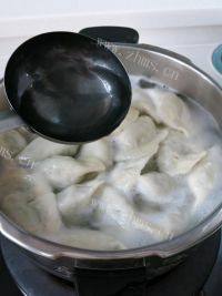 自己做的茴香猪肉水饺