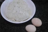 韭菜蛋炒饭做法图解1)