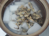 淡菜萝卜豆腐汤做法图解5)