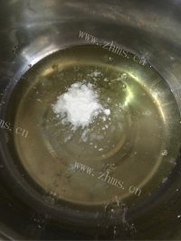 自制黑芝麻戚风蛋糕做法图解9)
