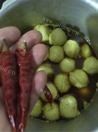 独特的咖喱鱼蛋做法图解7)