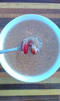 美味早餐小米红豆粥