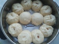 人间美味般的豆沙包做法图解9)