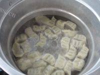 香气逼人的芹菜猪肉水饺做法图解14)