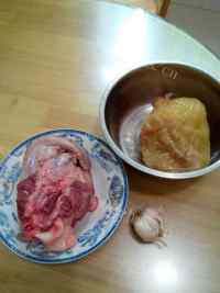 甘凉猪舌头榨菜汤做法图解1)