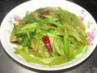 易做的素炒芹菜