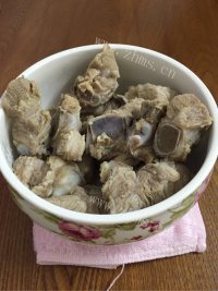 美味的山药排骨汤做法图解2)