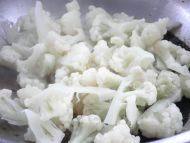 下饭的菜花炒肉做法图解5)