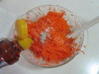 素食红萝卜生煎小包做法图解4)