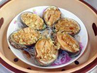蒜蓉粉丝蒸鲍鱼做法图解12)