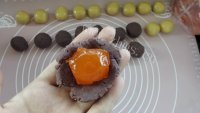 蛋黄豆沙广式月饼做法图解10)