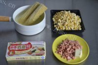 自制浓汤火腿玉米浓汤做法图解4)