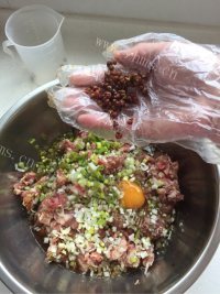 美味的招牌牛肉饼做法图解3)